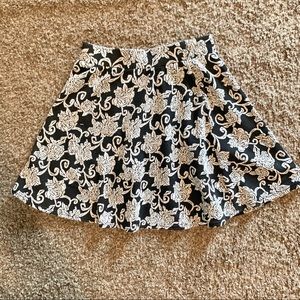 Black and White Rose Print Skater Skirt - XS